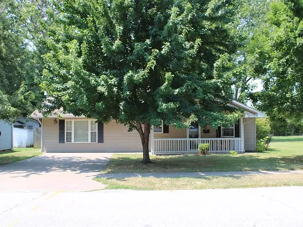 803 Cherry St, Lamar, MO 64759