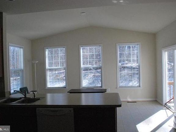 4th image of 435 Rubens Cir