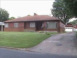 162 Edison Dr photo 1