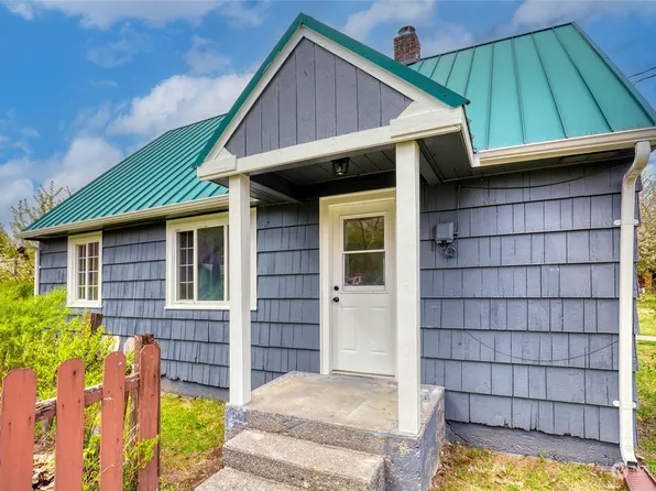 1234 Riddle Street, Darrington, WA 98241