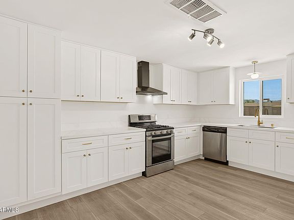 3rd image of 3731 W WIER Avenue