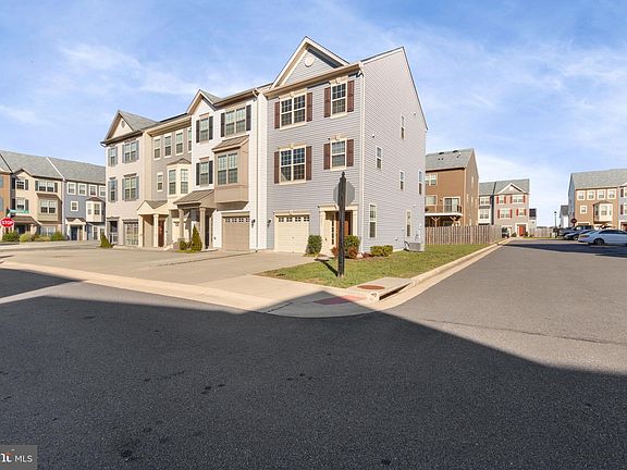 2nd image of 10211 Egret Ct