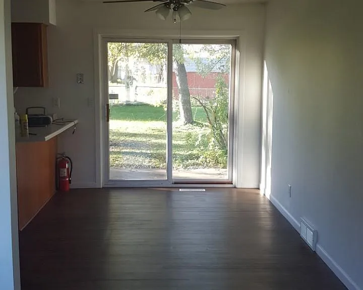 640 Elizabeth Ln #1 — Photo 4