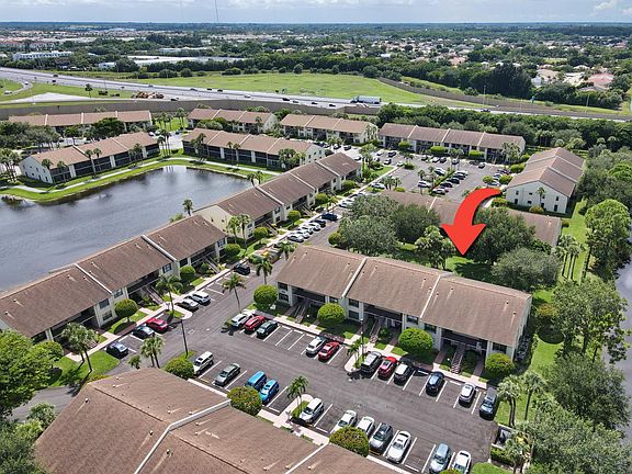 4th image of 7843 WILLOW SPRING Drive #615