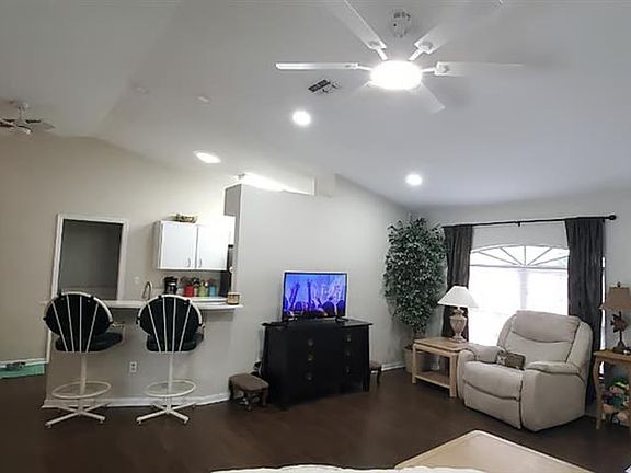 3rd image of 2534 N BRENTWOOD CIRCLE