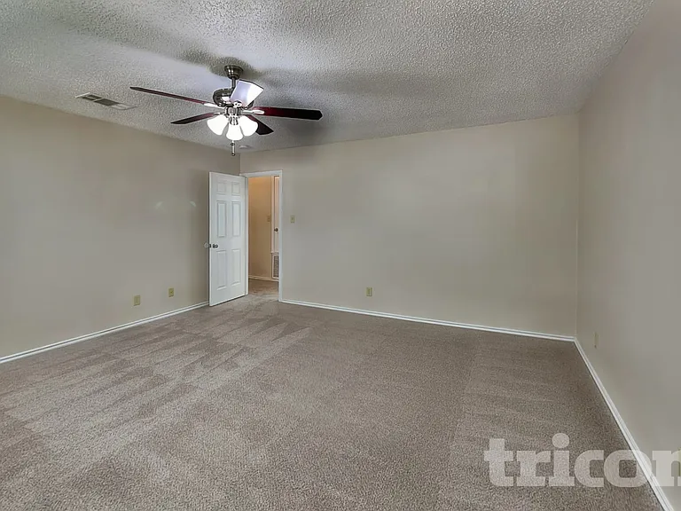 8055 Chestnut Cedar Dr — Photo 7