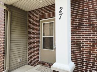 11217 Oakwood Dr #27, Peoria, IL 61615