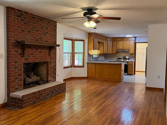 3rd image of 135 Faith Ln