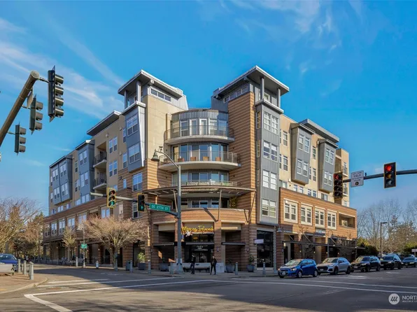 7800 SE 27th Street #304, Mercer Island, WA 98040