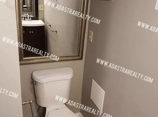 8410 W 55th Ter, Overland Park, KS 66202