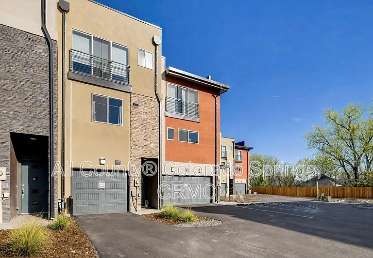 50 Cheyenne Blvd — Photo 2