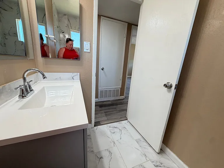 5725 Woodleigh Dr — Photo 32