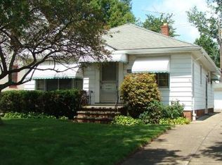 8126 Oxford Dr, Parma, OH
