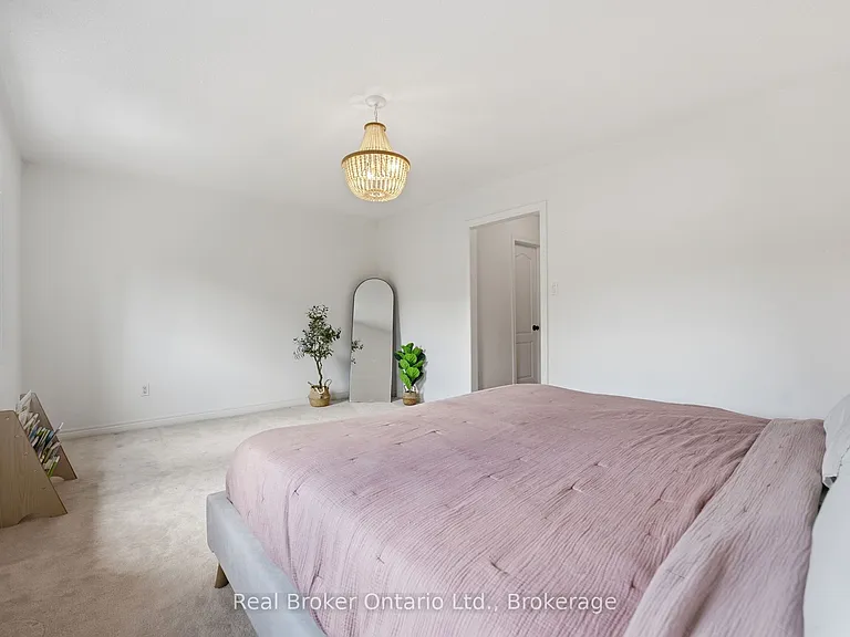 165 Margaret Dr — Photo 21