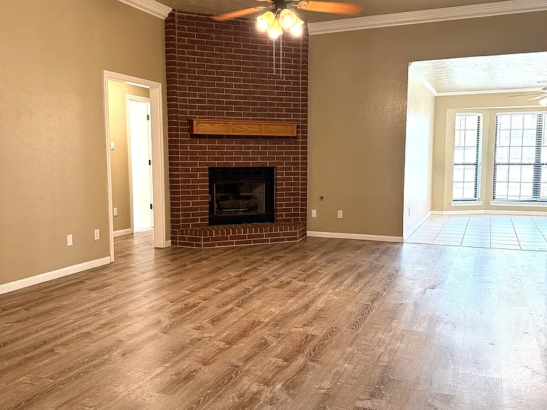 1505 Richland Ct N — Photo 11