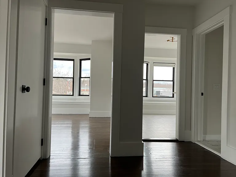 12 Eaton Ct #2 — Photo 5