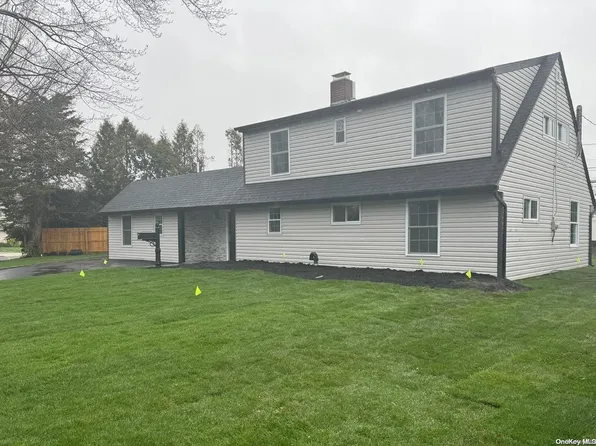 163 Willowood Drive, Wantagh, NY 11793