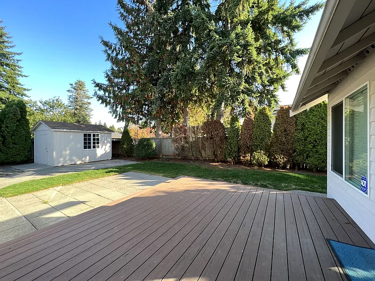 2228 137th St SE — Photo 2
