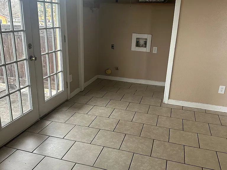 4906 Merritt Cir #C — Photo 4