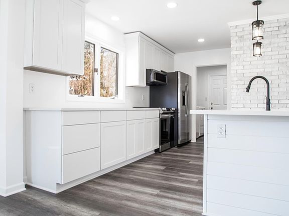 3rd image of 3386 Mantilla Dr