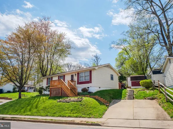 599 Rockbridge Dr SE, Leesburg, VA 20175