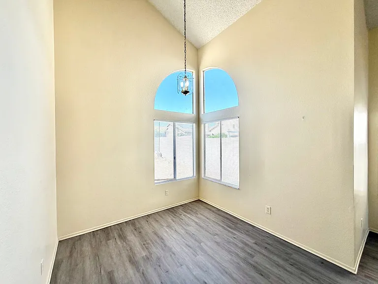 541 Ocean Ave — Photo 6