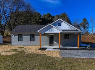 476 N Heidelberg Rd, Robesonia, PA 19551