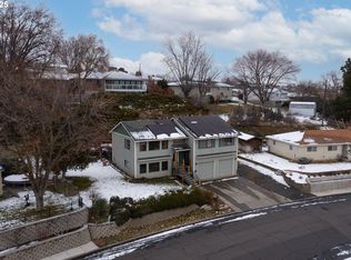 1221 NW Horn Ave, Pendleton, OR 97801