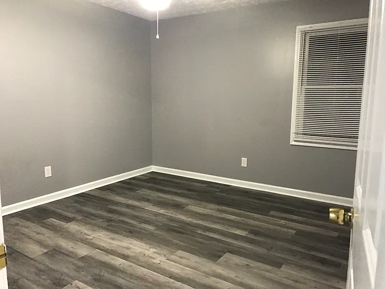 1071 Lakeview Dr — Photo 13