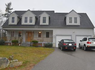 44 Mayflower Ridge Dr, Wareham, MA 02571