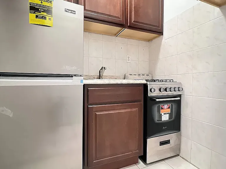 340 E 83rd St #4D — Photo 6