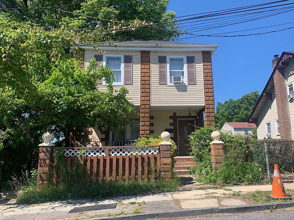 1st image of 11 Dearborne St