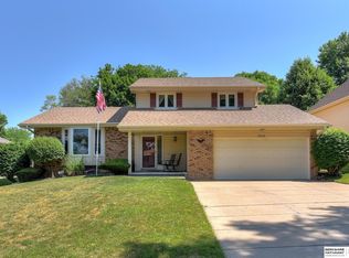 15012 Arbor St, Omaha, NE 68144