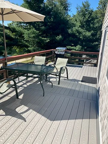 3 bed, 1.5 bath, 700 sqft, $2,000 — Photo 2