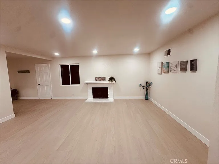 12431 Merrill St — Photo 9