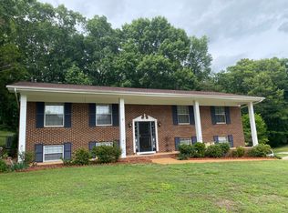 701 Scenic Dr, Rossville, GA 30741