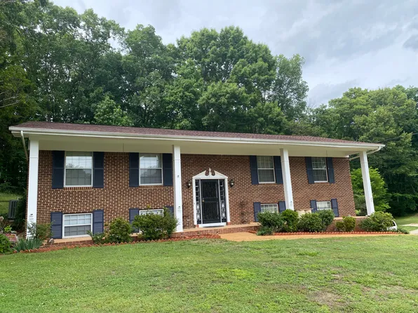 701 Scenic Dr, Rossville, GA 30741