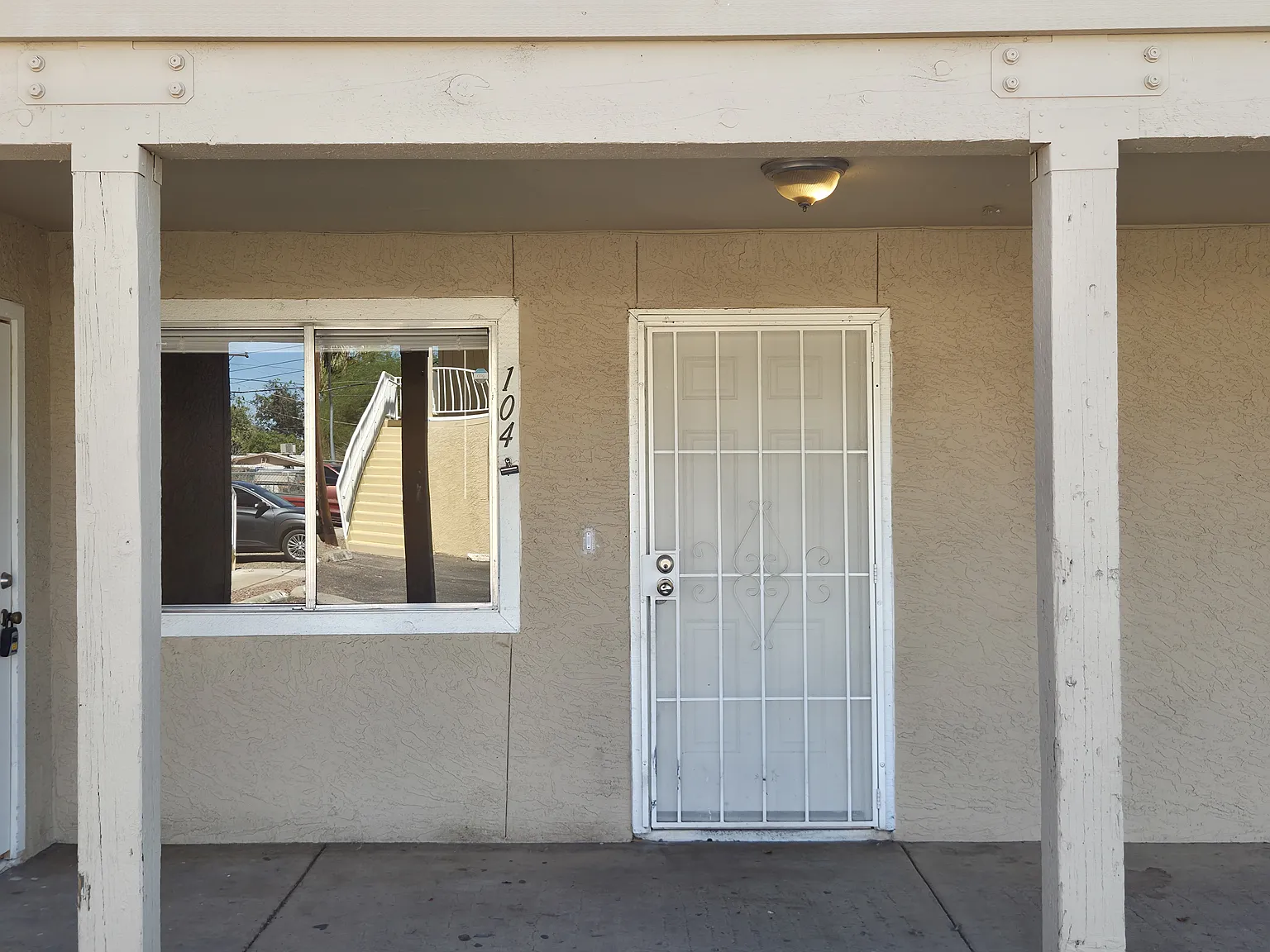 2 bed, 840 sqft, $1,200 — Photo 1