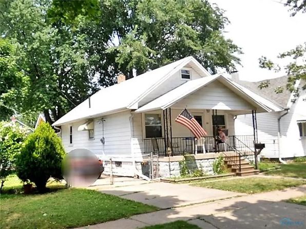 2004 Barrows St