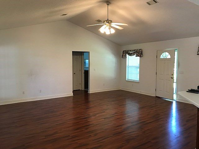 2nd image of 134 Hidden Lakes Dr
