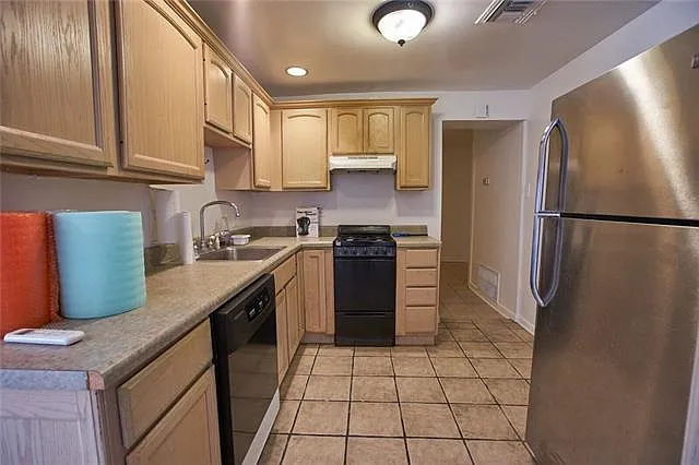 1 bed, 1.0 bath, 600 sqft, $1,000 — Photo 3