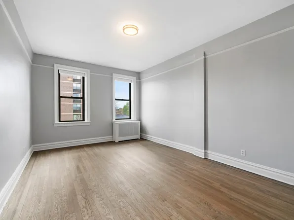 755 Anderson Avenue image 7 of 14