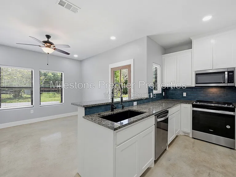1315 S 5th Ave #1 — Photo 8