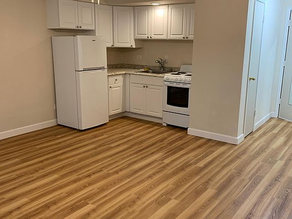2nd image of 3045 N Harlem Ave #Gw