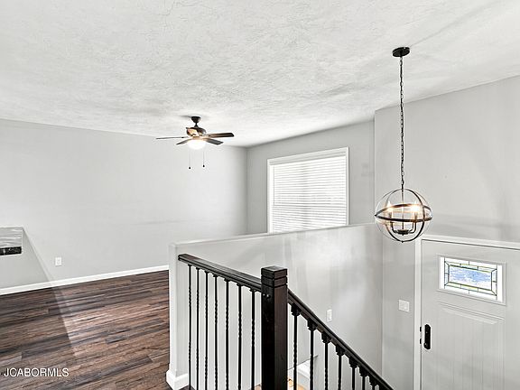 4th image of 5410 S Brooks Dr