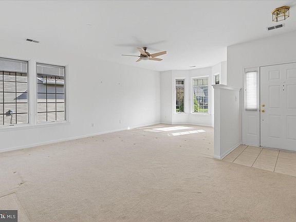 4th image of 19 Foster Rd