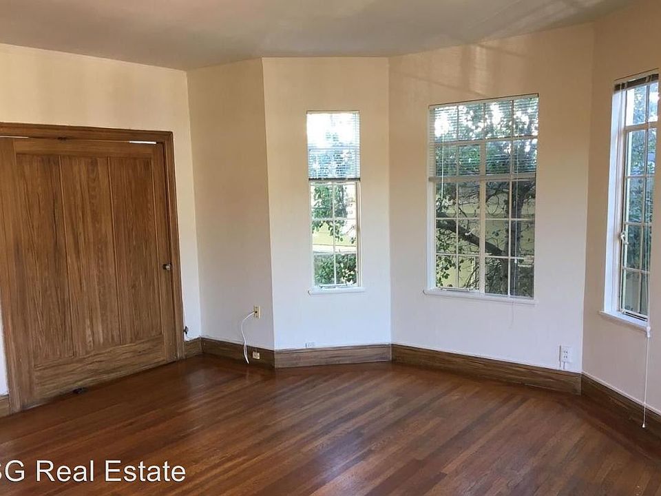 1st image of 1332 Shattuck Ave APT 09