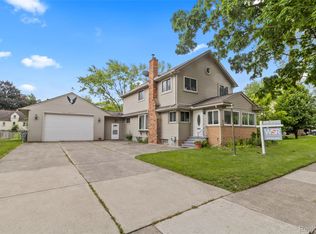 326 Woodlawn Ave, Royal Oak, MI 48073