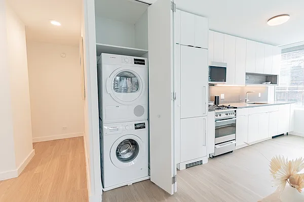 Rented by Greystar | media 5