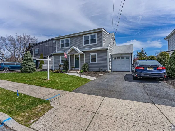 41 Cottage Ln, Clifton, NJ 07012